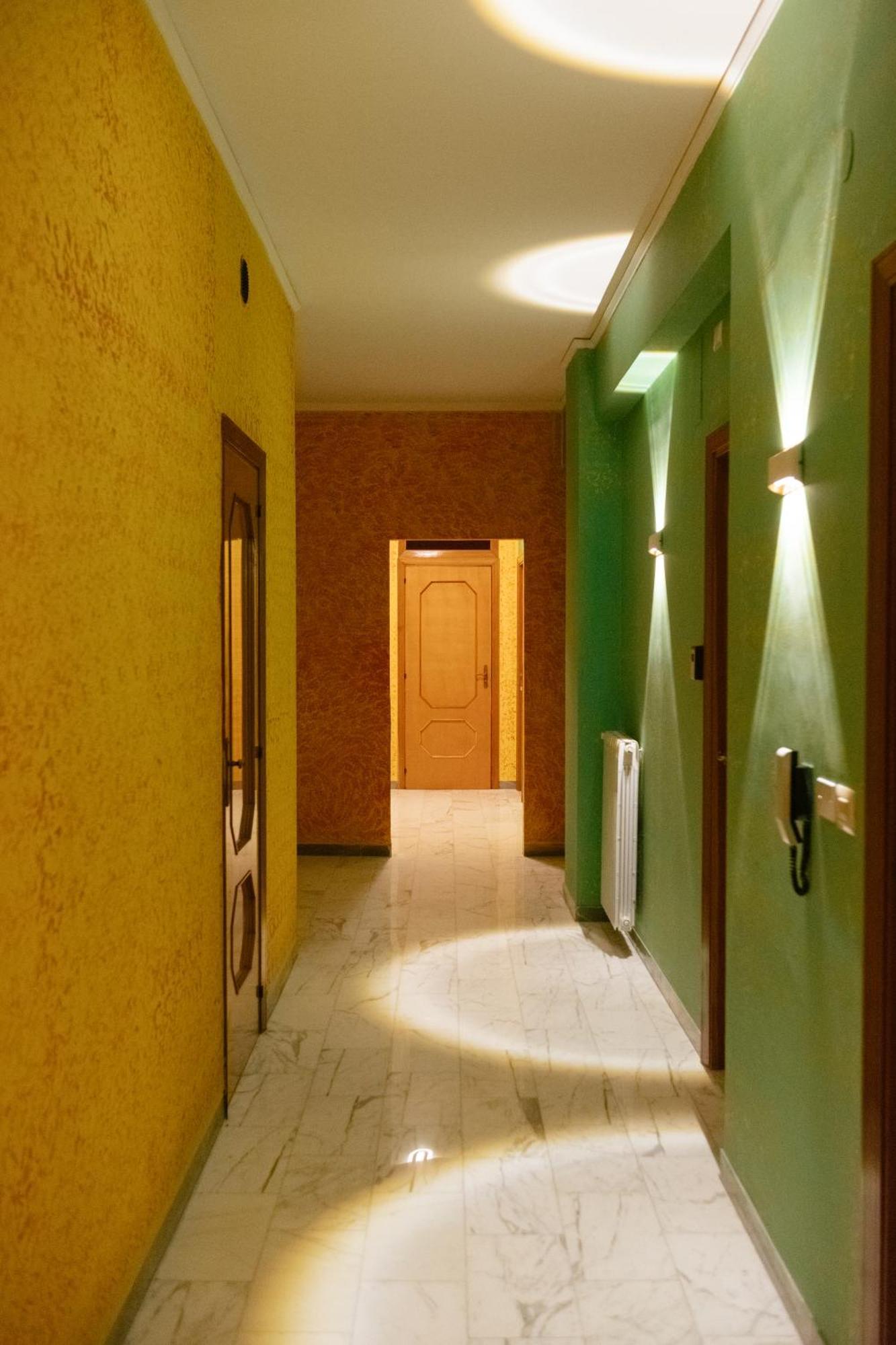 Domus Aurea Relax Room Салерно Экстерьер фото